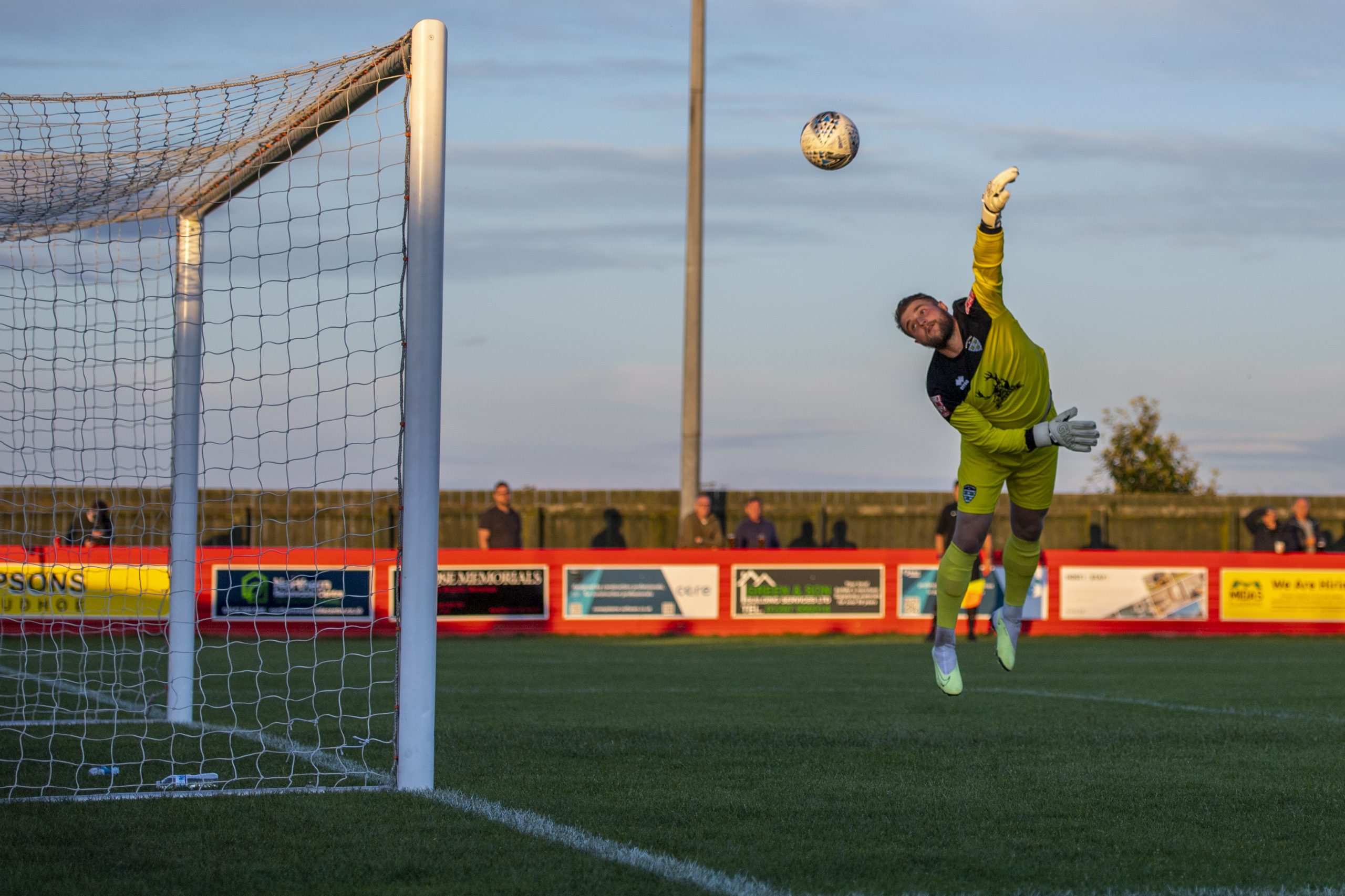 Redcar Athletic v Whitby Town-60