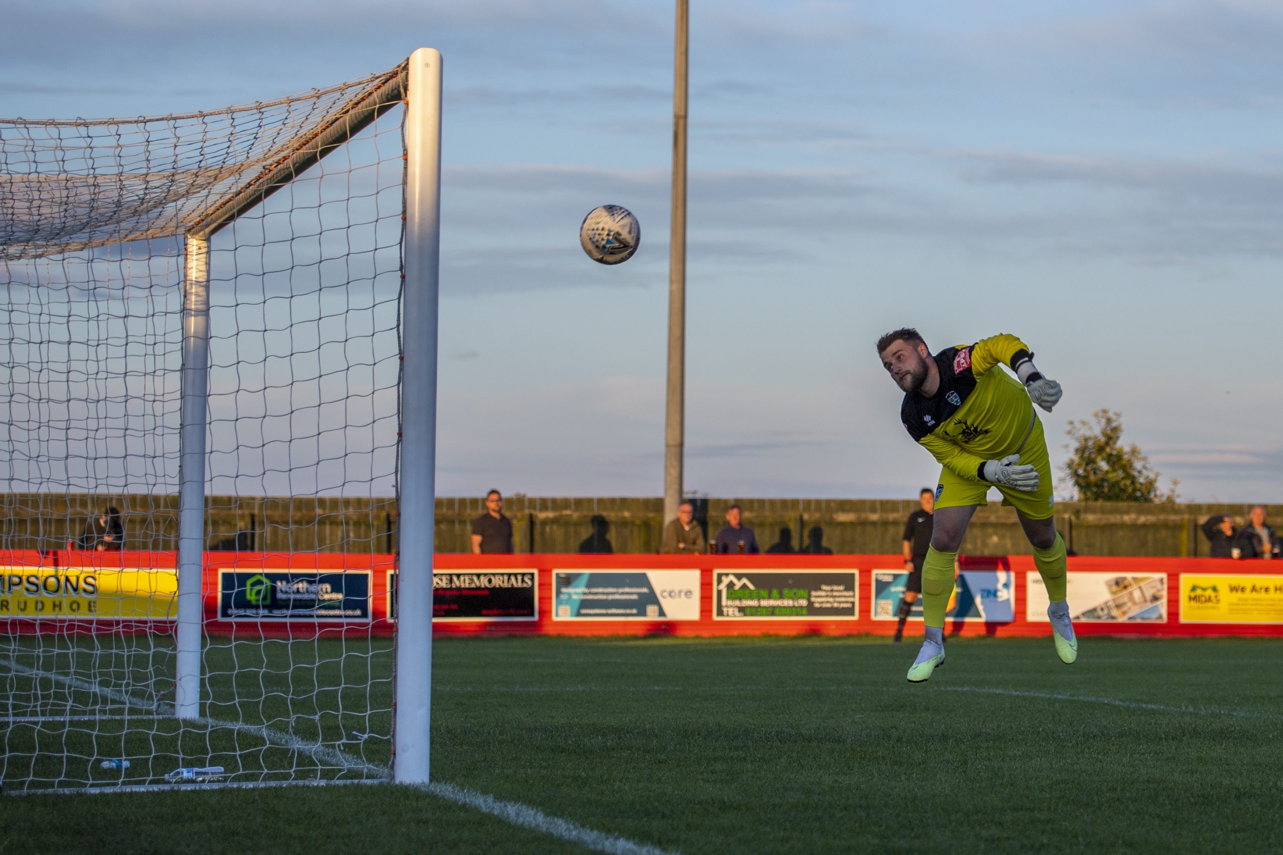 Redcar Athletic v Whitby Town-61