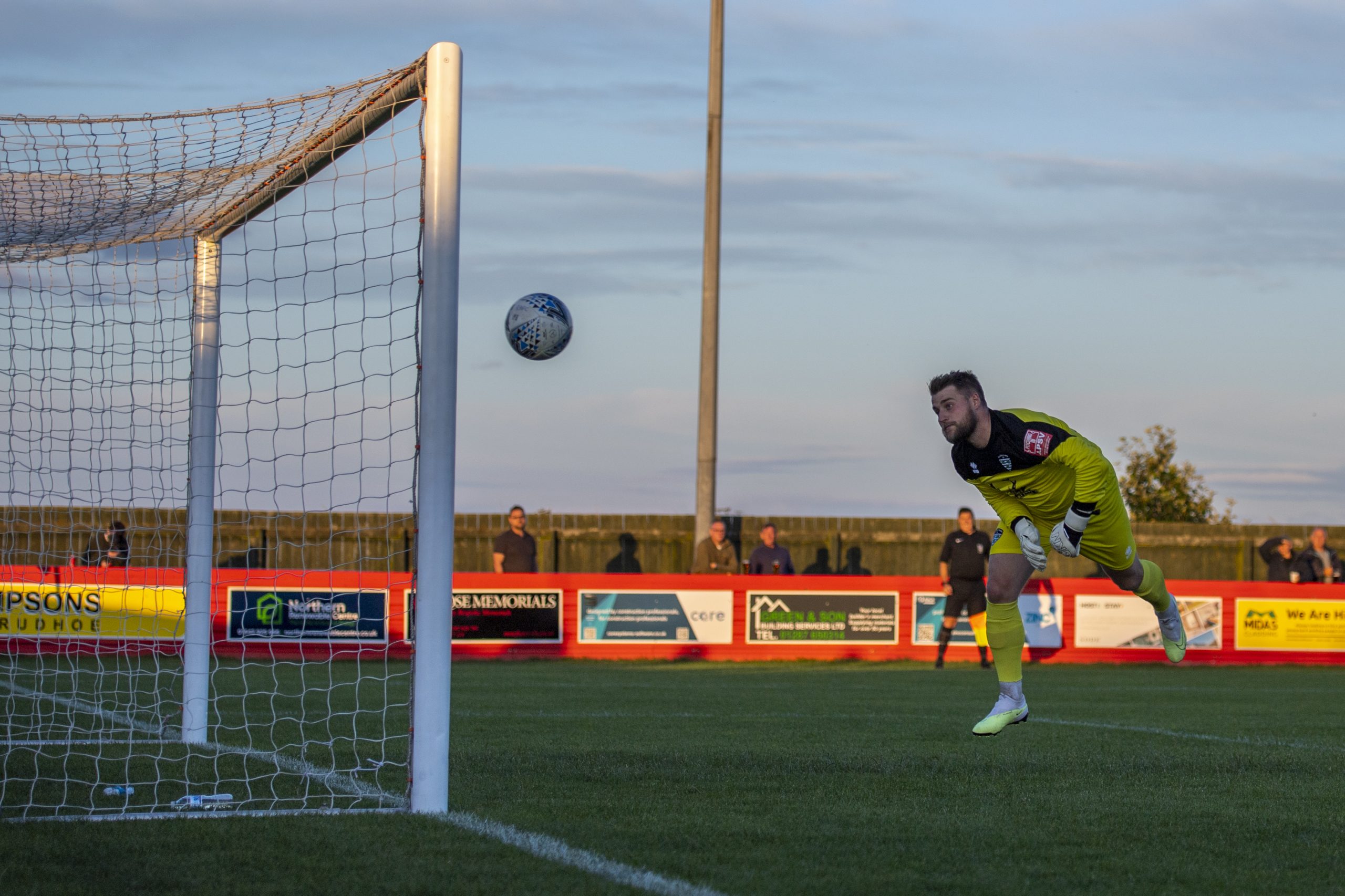 Redcar Athletic v Whitby Town-62