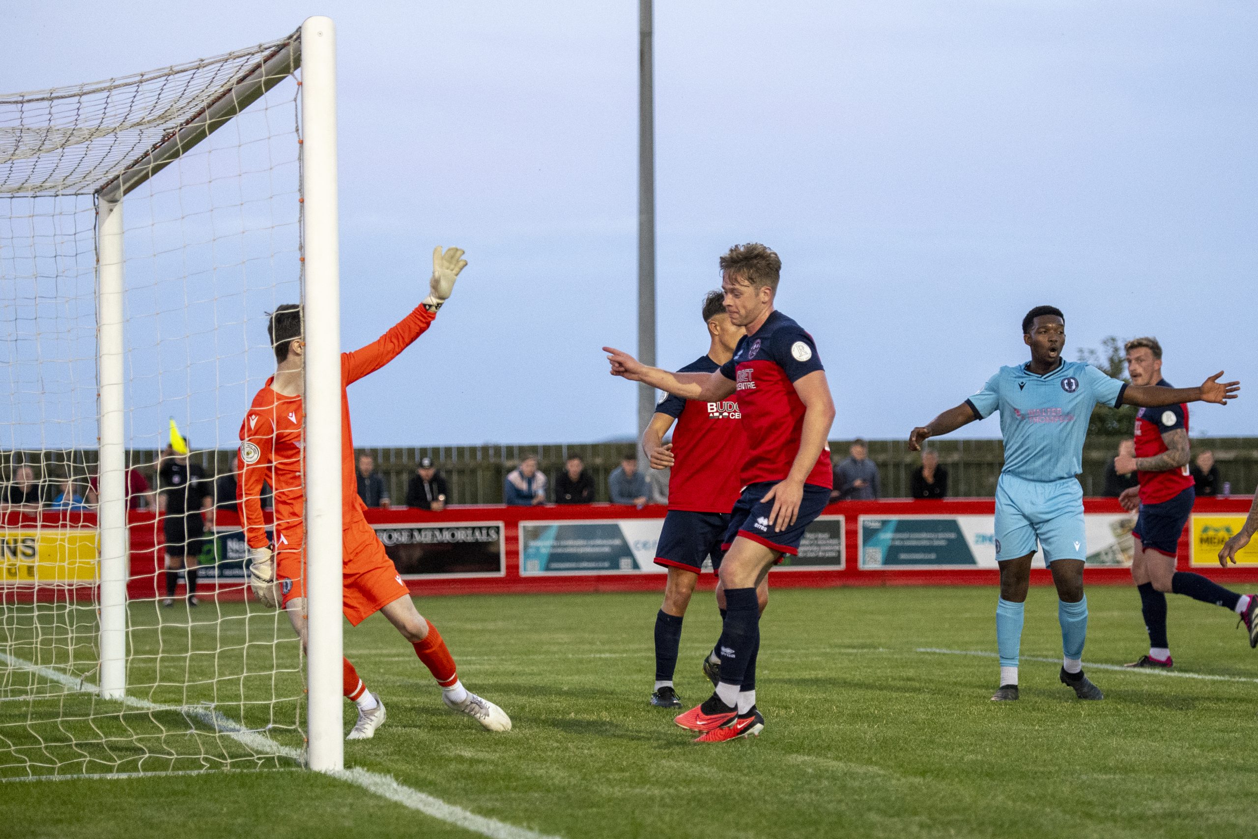 Redcar Athletic v Northallerton Town-98