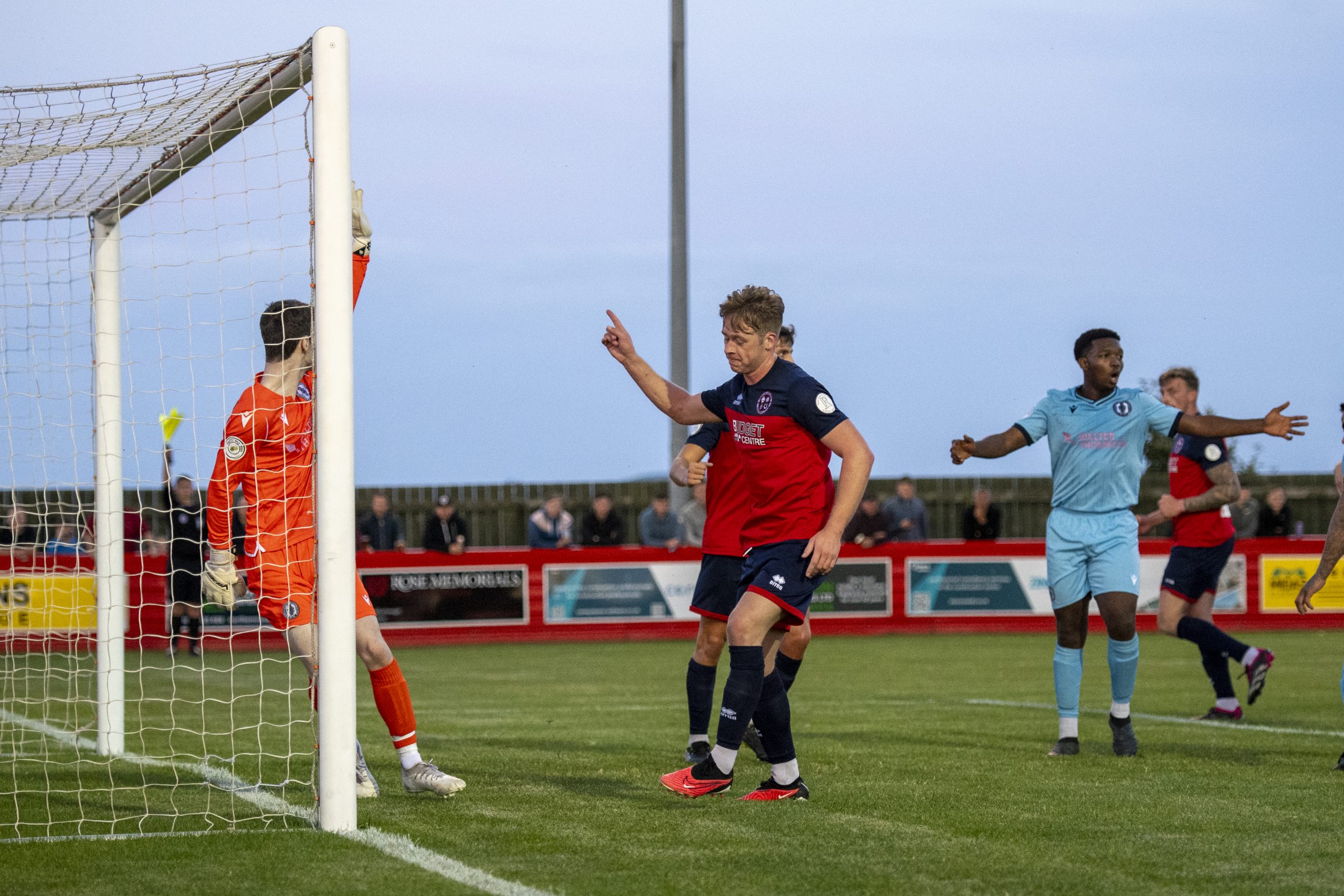 Redcar Athletic v Northallerton Town-99