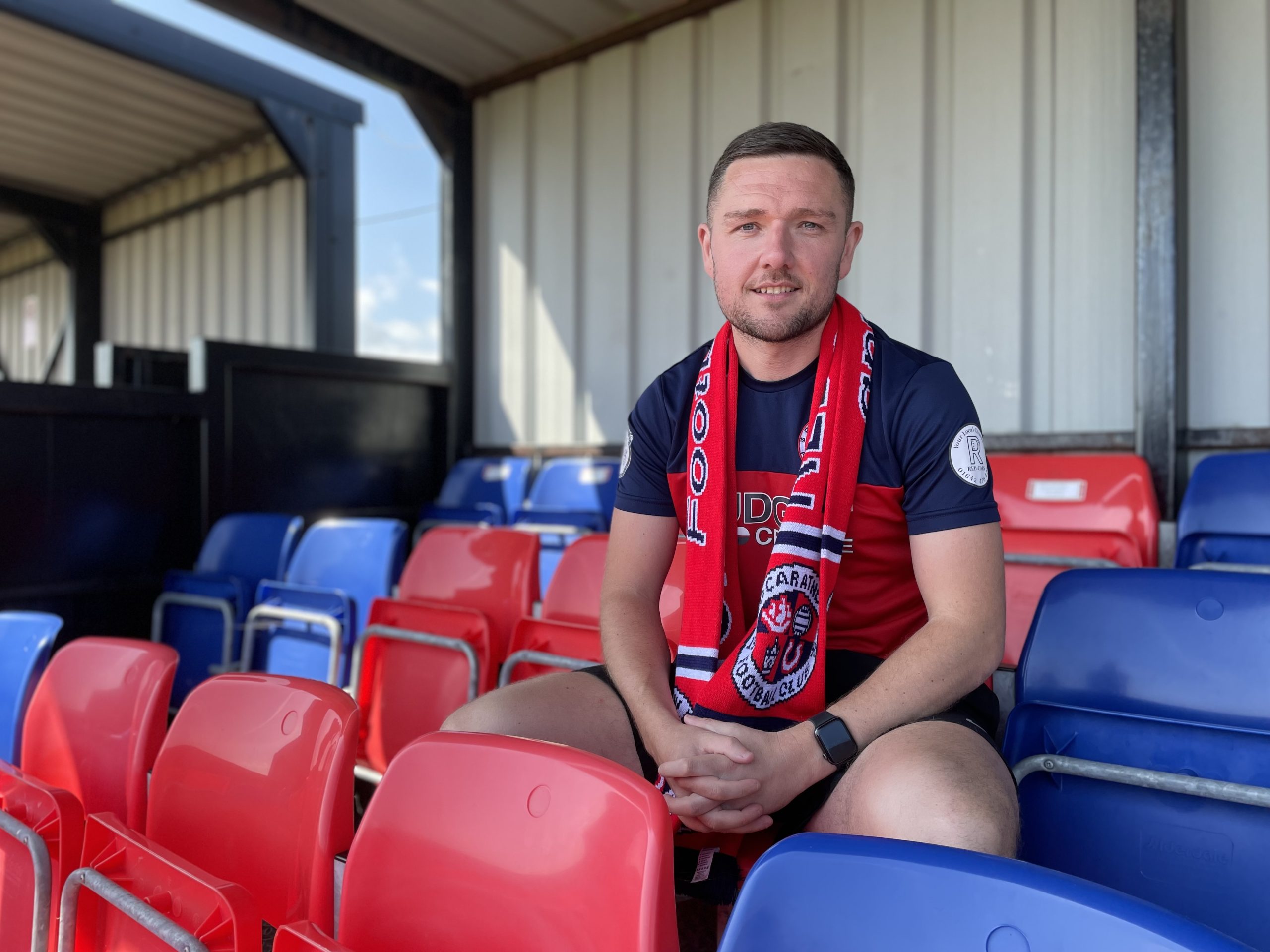 Read more about the article Social Media reacts to FIVE flagship signings