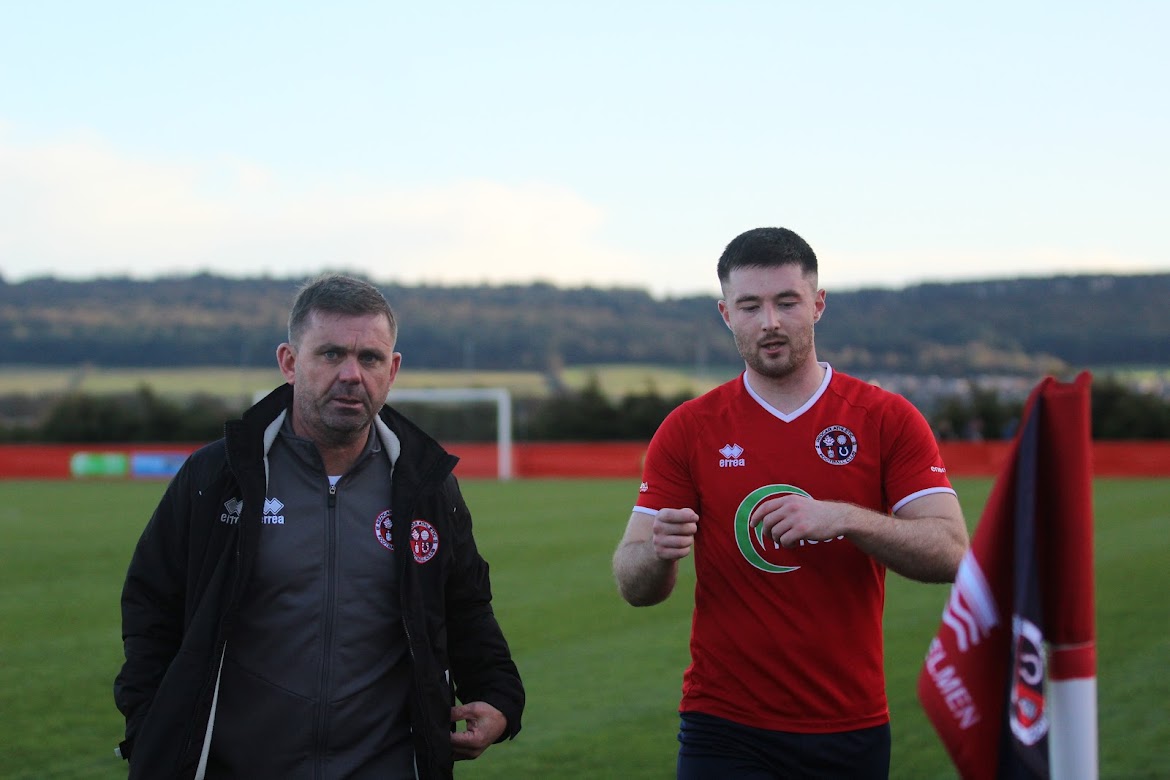 Read more about the article Carl Jarrett hailed Fewster’s impact in new midfield role
